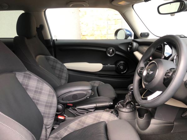 2015 (65) MINI HATCHBACK 1.5 Cooper 3dr Auto For Sale In 7 Days a Week, From 9am to 7pm