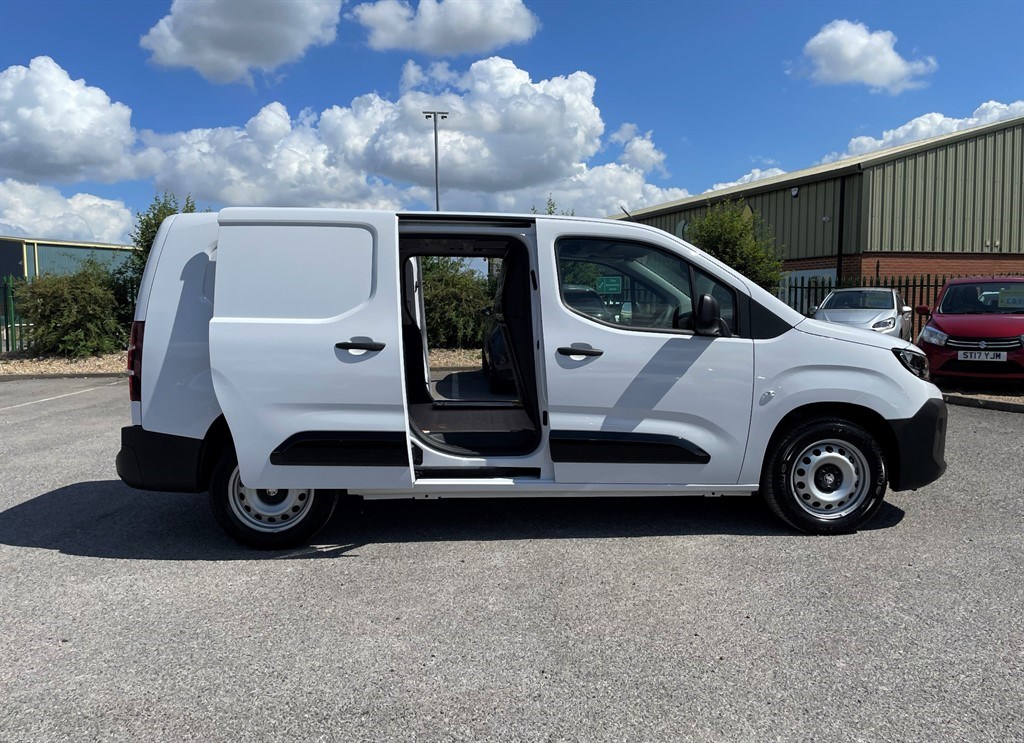 Vauxhall Combo Listing Image