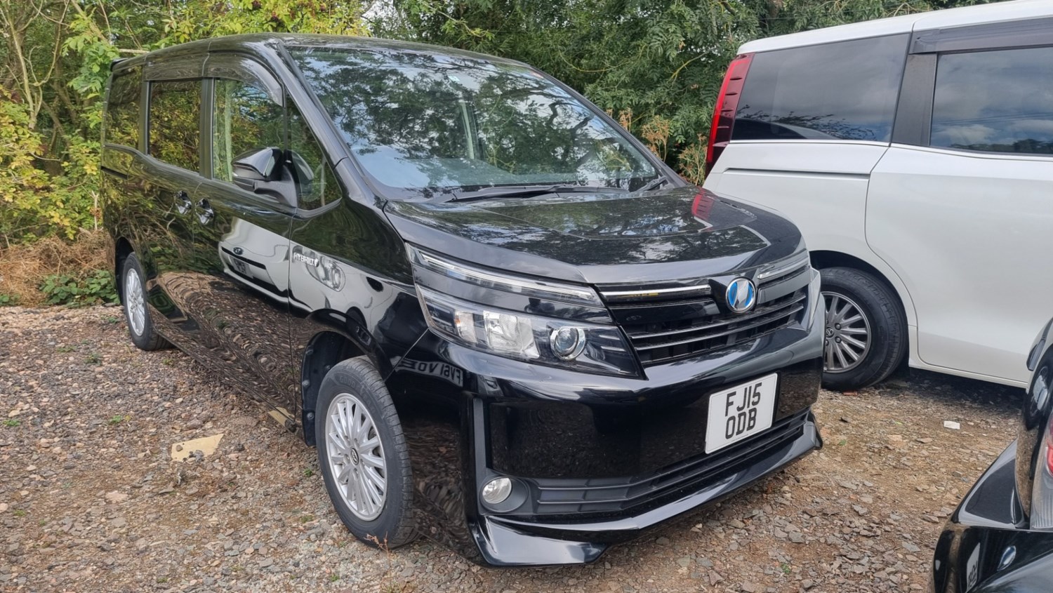 Toyota Noah Listing Image