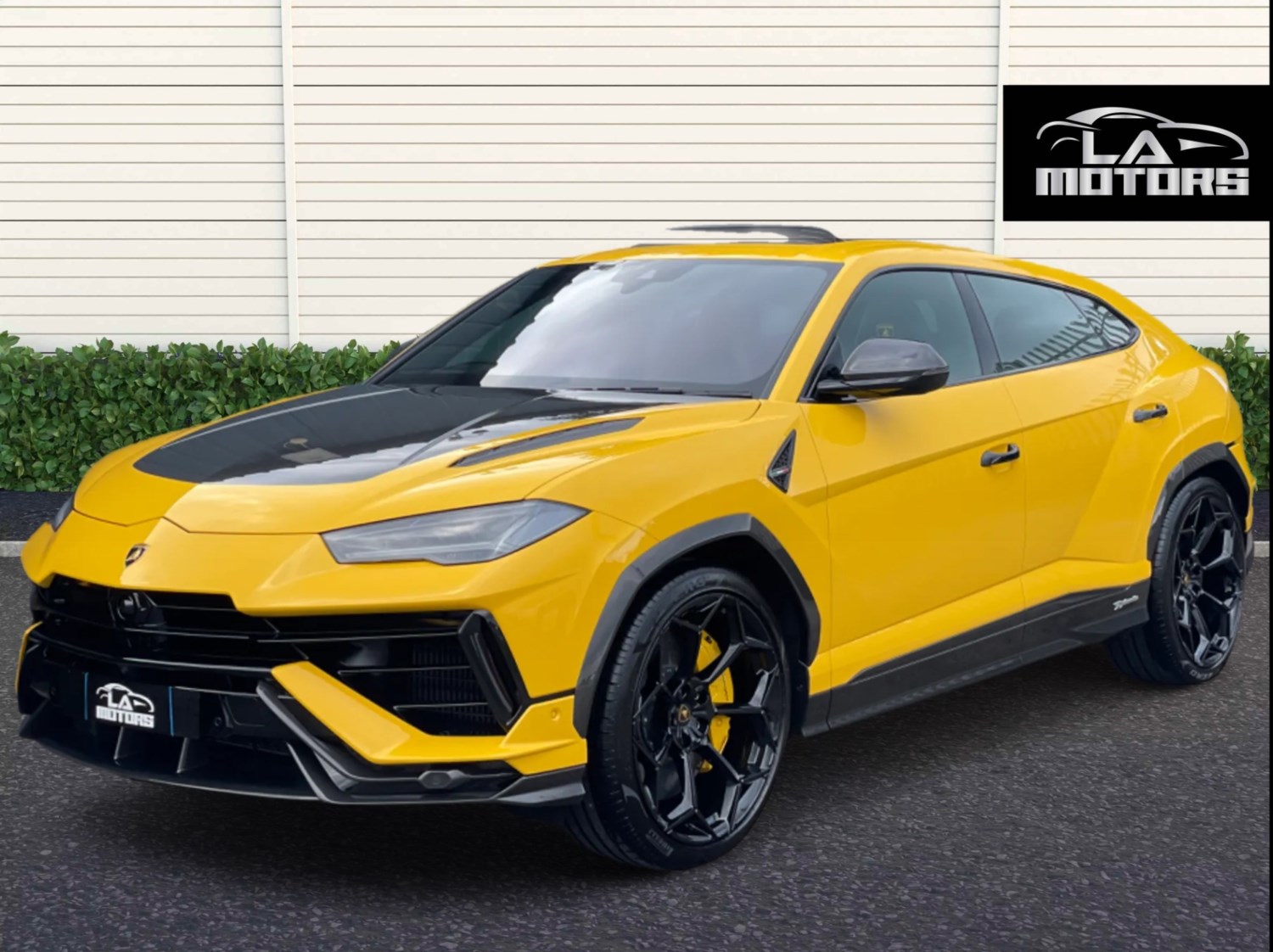 Lamborghini Urus Listing Image