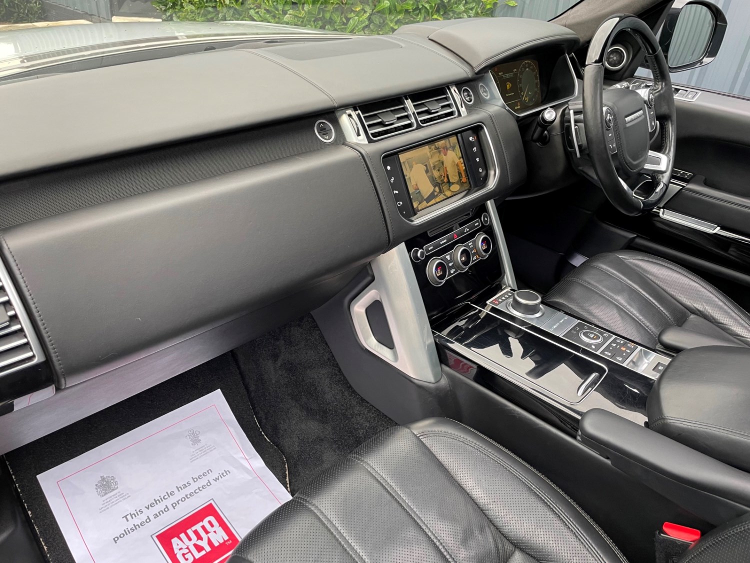 Land Rover Range Rover Listing Image