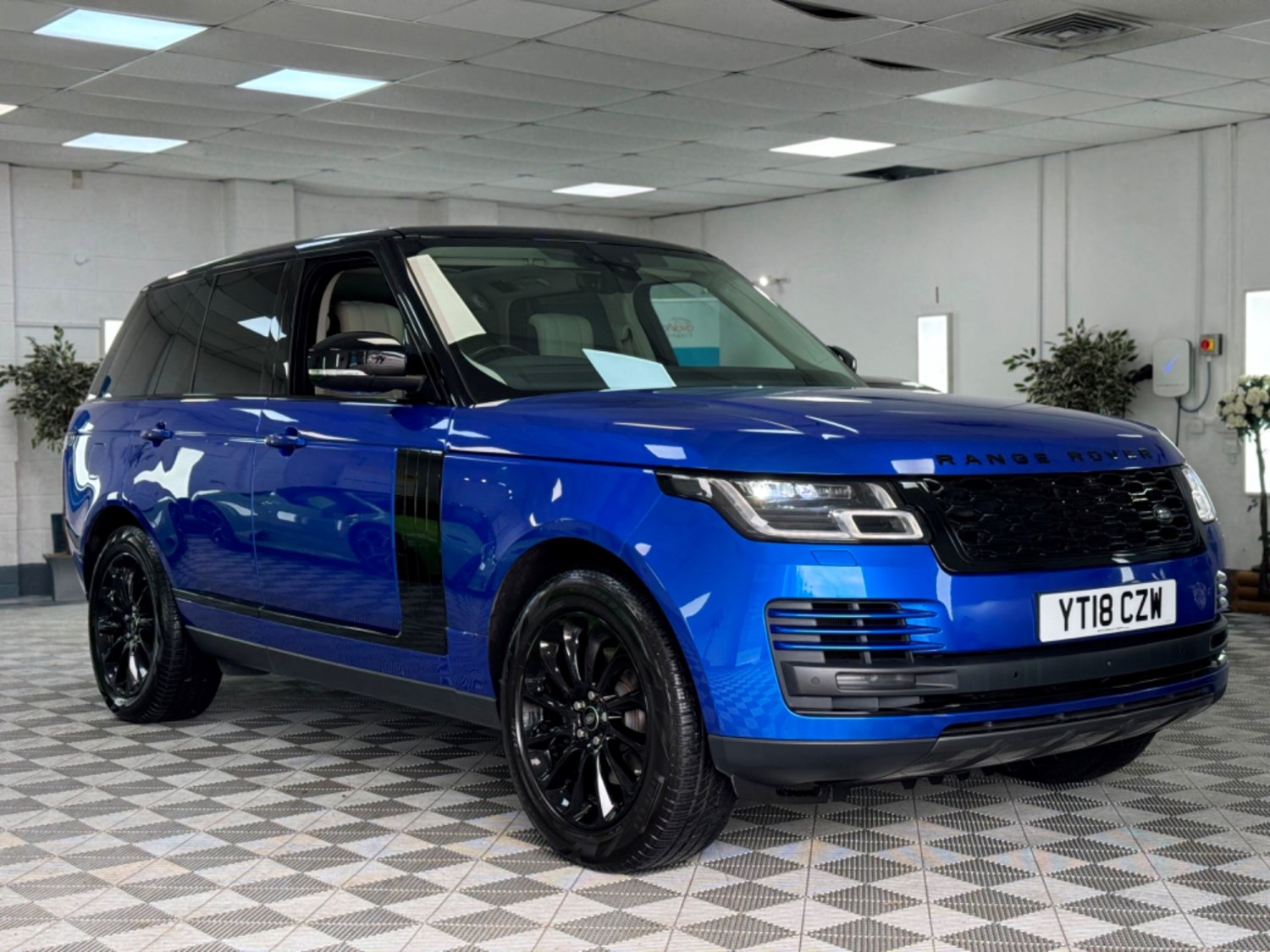 Land Rover Range Rover Listing Image