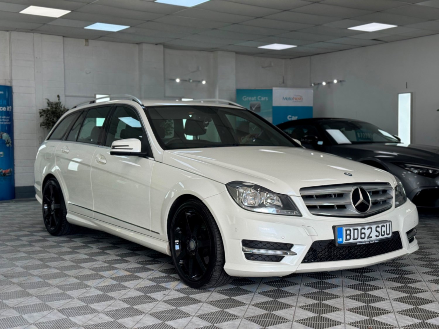 Mercedes-Benz C-Class Listing Image