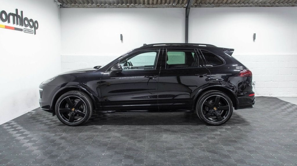 Porsche Cayenne Listing Image