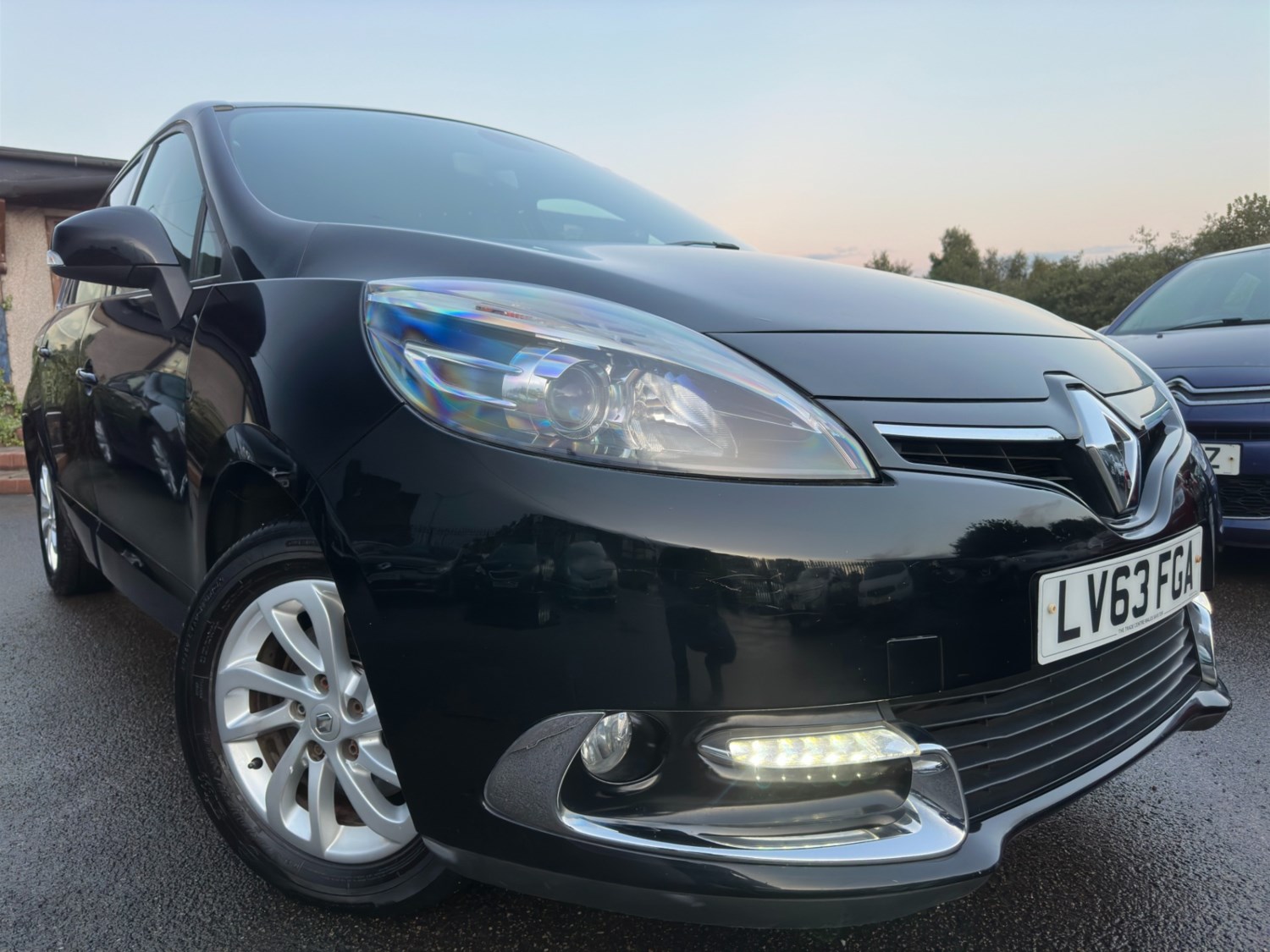 Renault Grand Scenic Listing Image