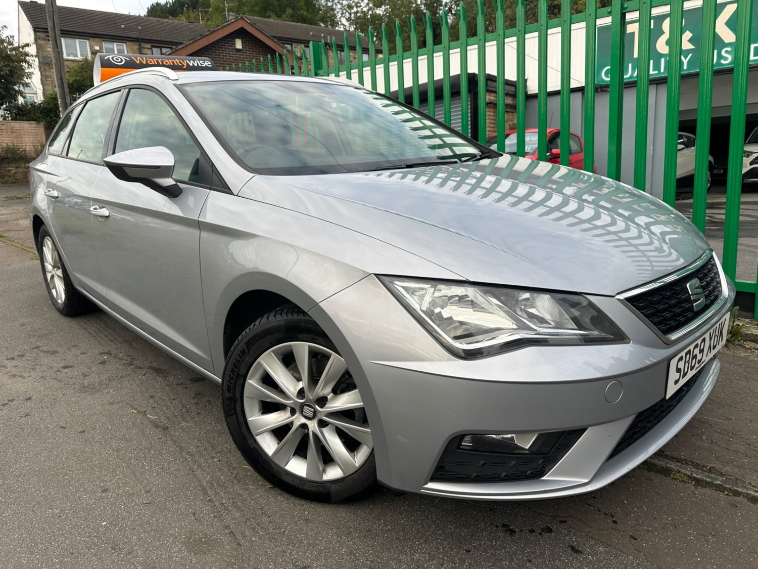 SEAT Leon Listing Image