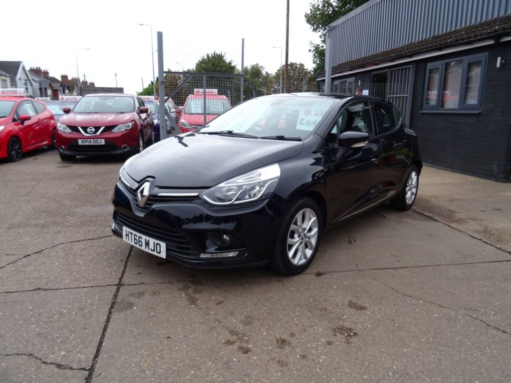 Renault Clio Listing Image