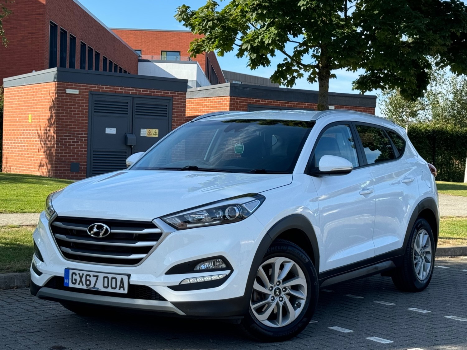 Hyundai TUCSON Listing Image