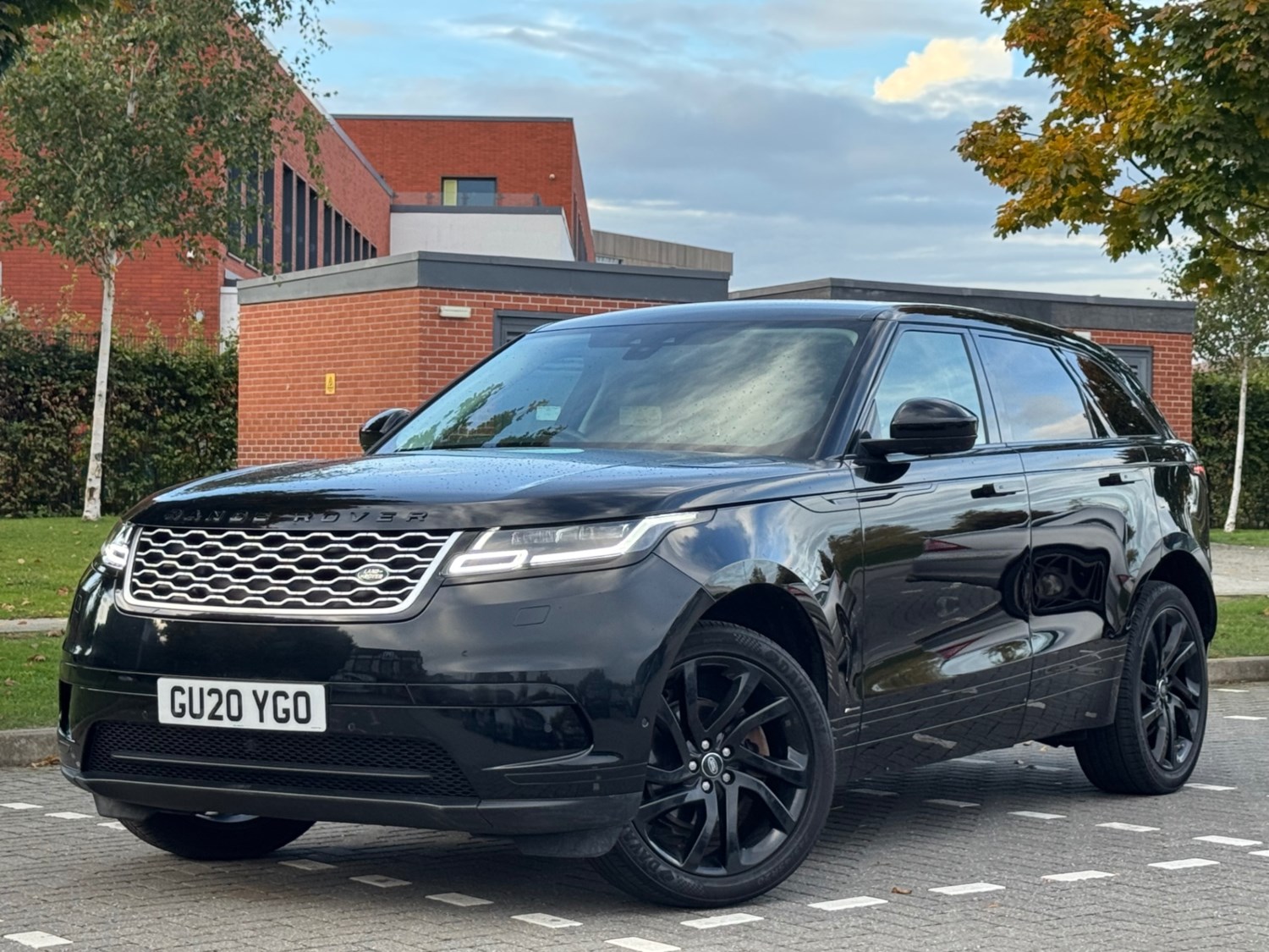 Land Rover Range Rover Velar Listing Image