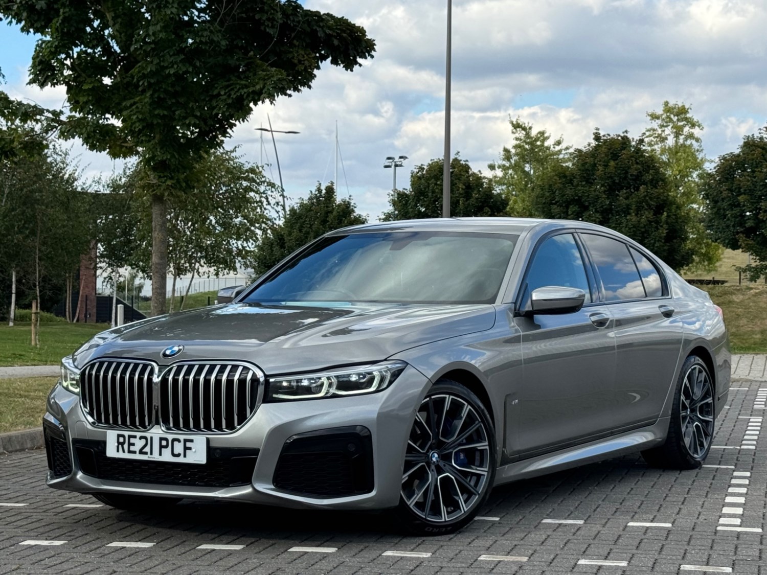 BMW 7 Series Listing Image