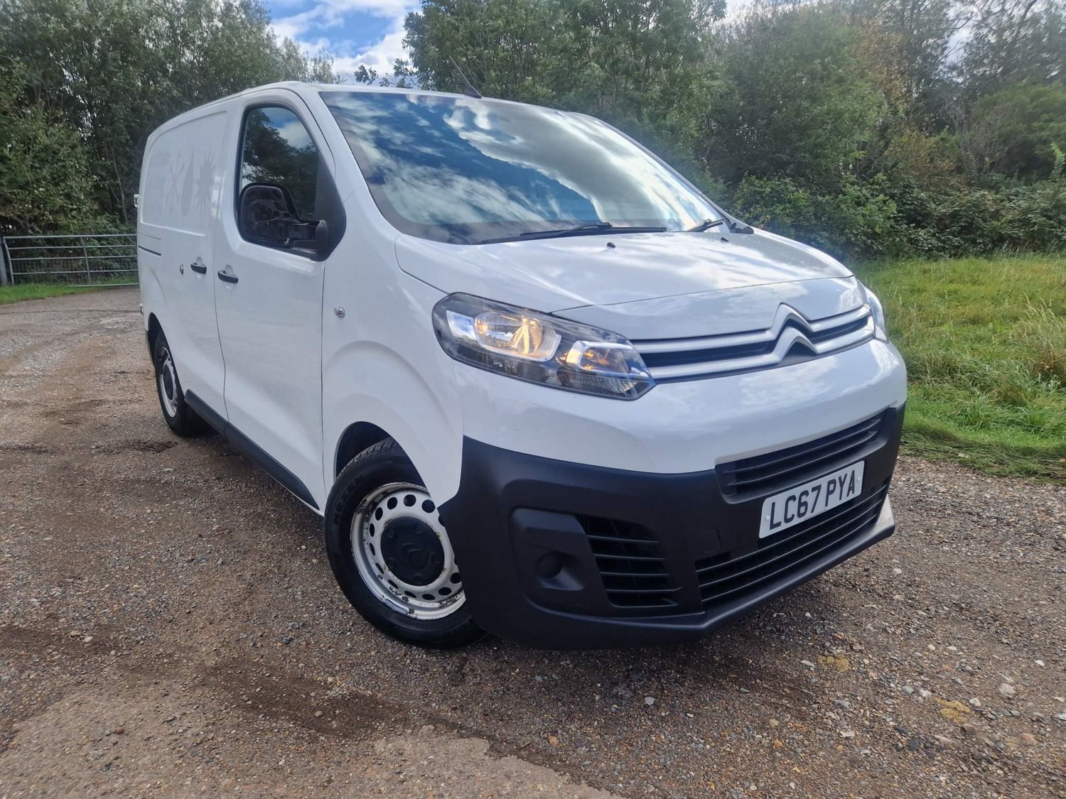 Citroen Dispatch Listing Image