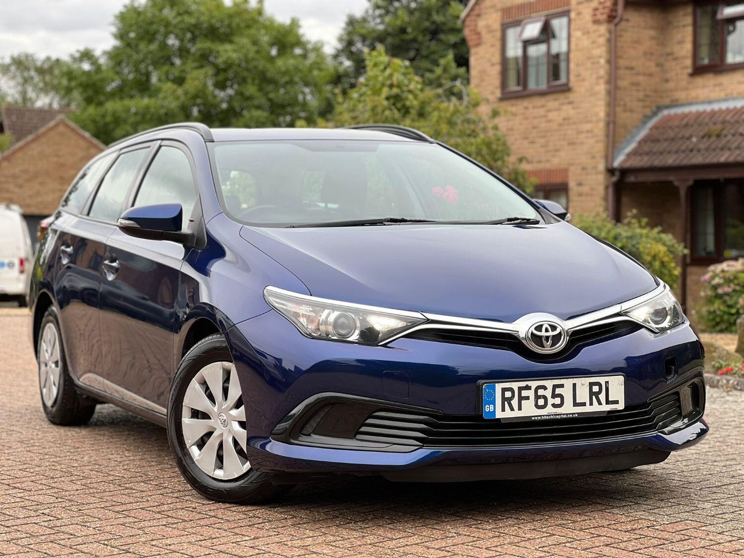 Toyota Auris Listing Image