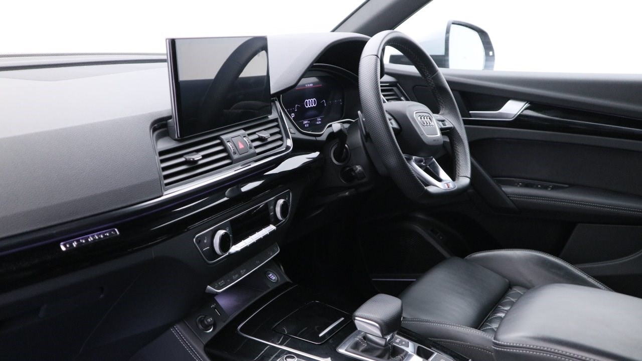 Audi Q5 Listing Image