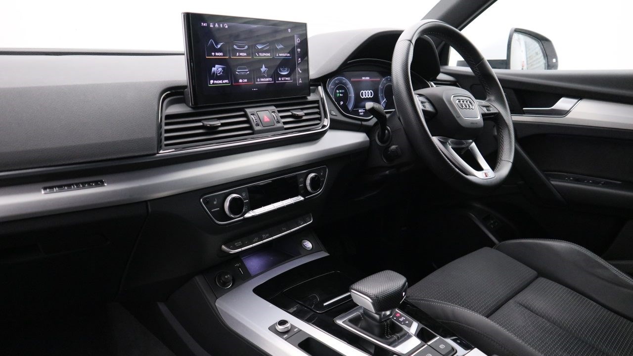 Audi Q5 Listing Image