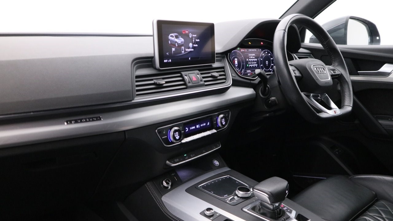 Audi Q5 Listing Image