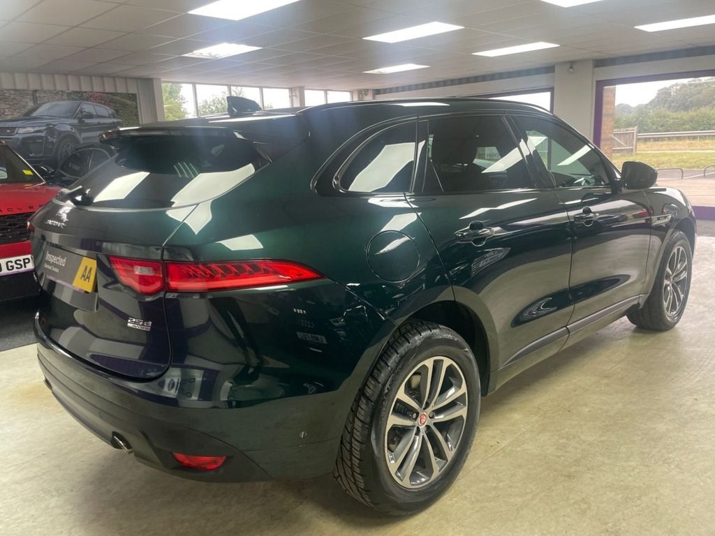 Jaguar F-PACE Listing Image