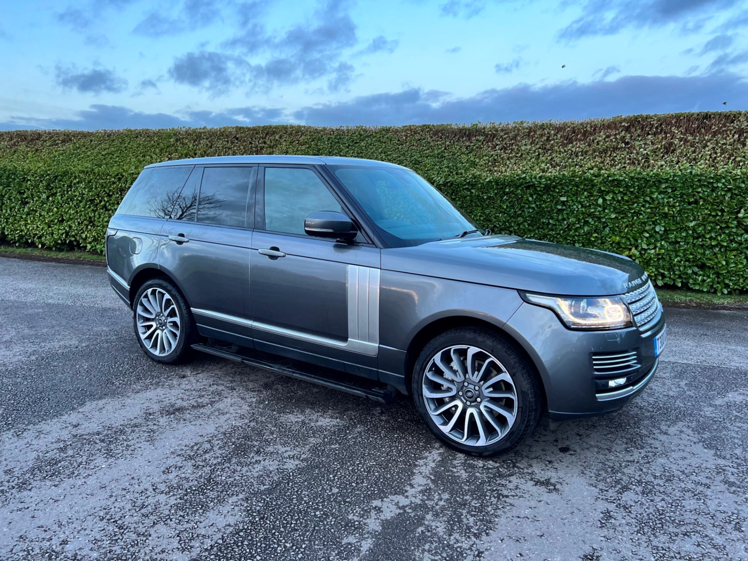 Land Rover Range Rover Listing Image