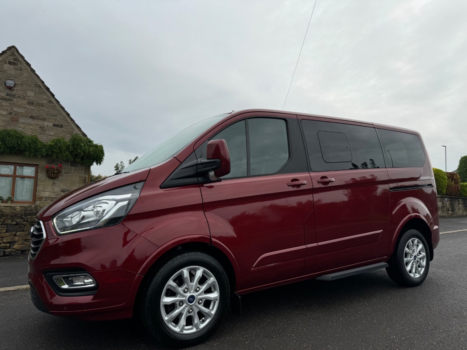 Ford Tourneo Custom Listing Image