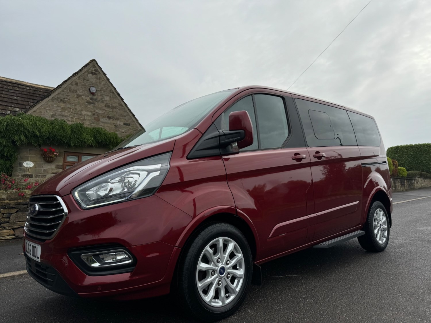 Ford Tourneo Custom Listing Image