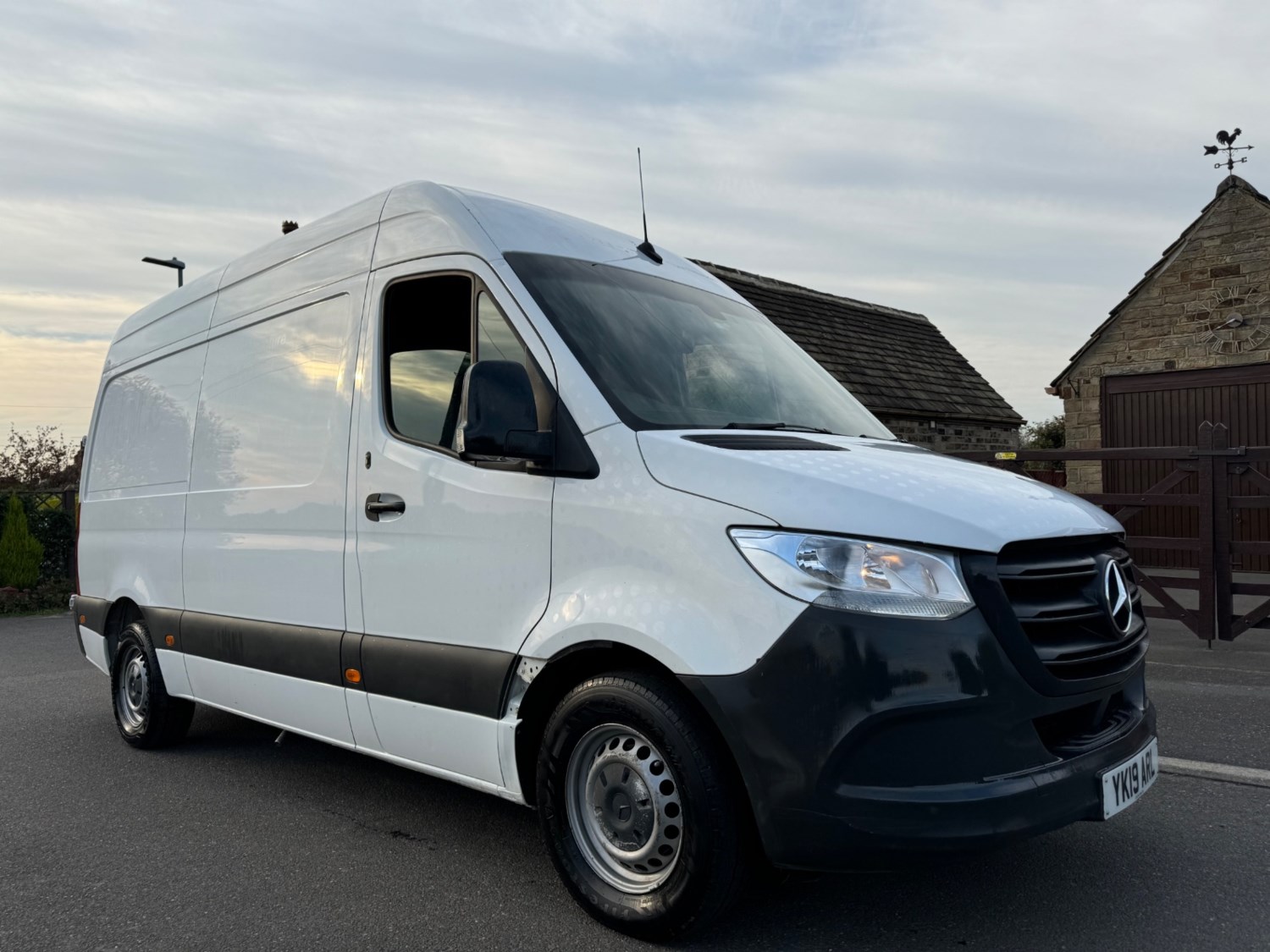 Mercedes-Benz Sprinter Listing Image