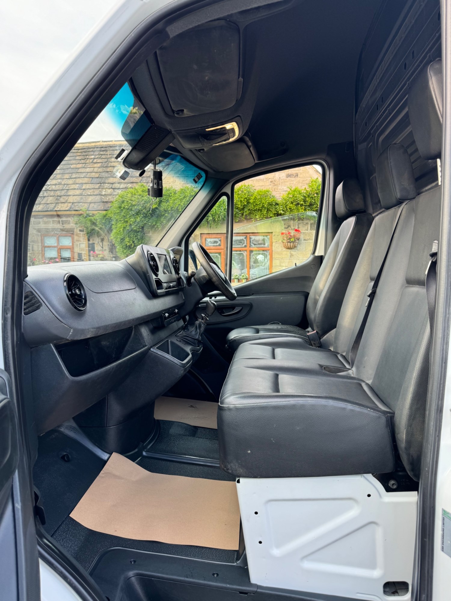 Mercedes-Benz Sprinter Listing Image