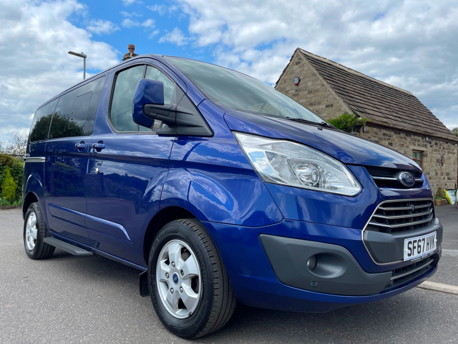 Ford Tourneo Custom Listing Image