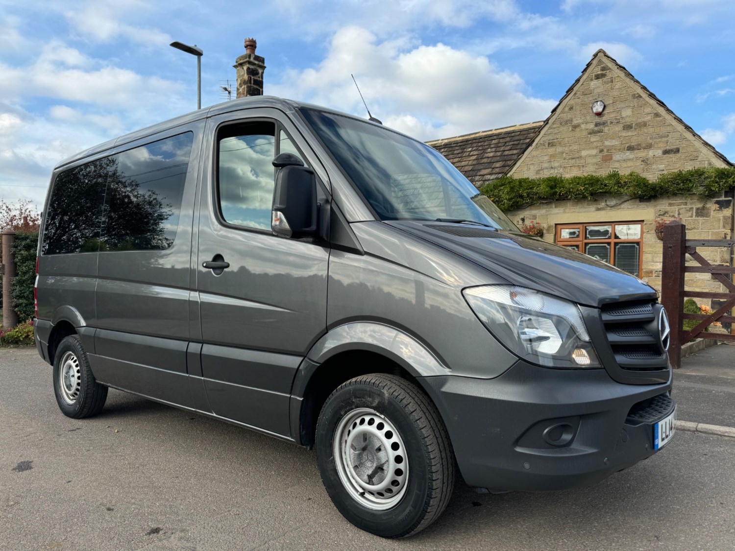 Mercedes-Benz Sprinter Listing Image