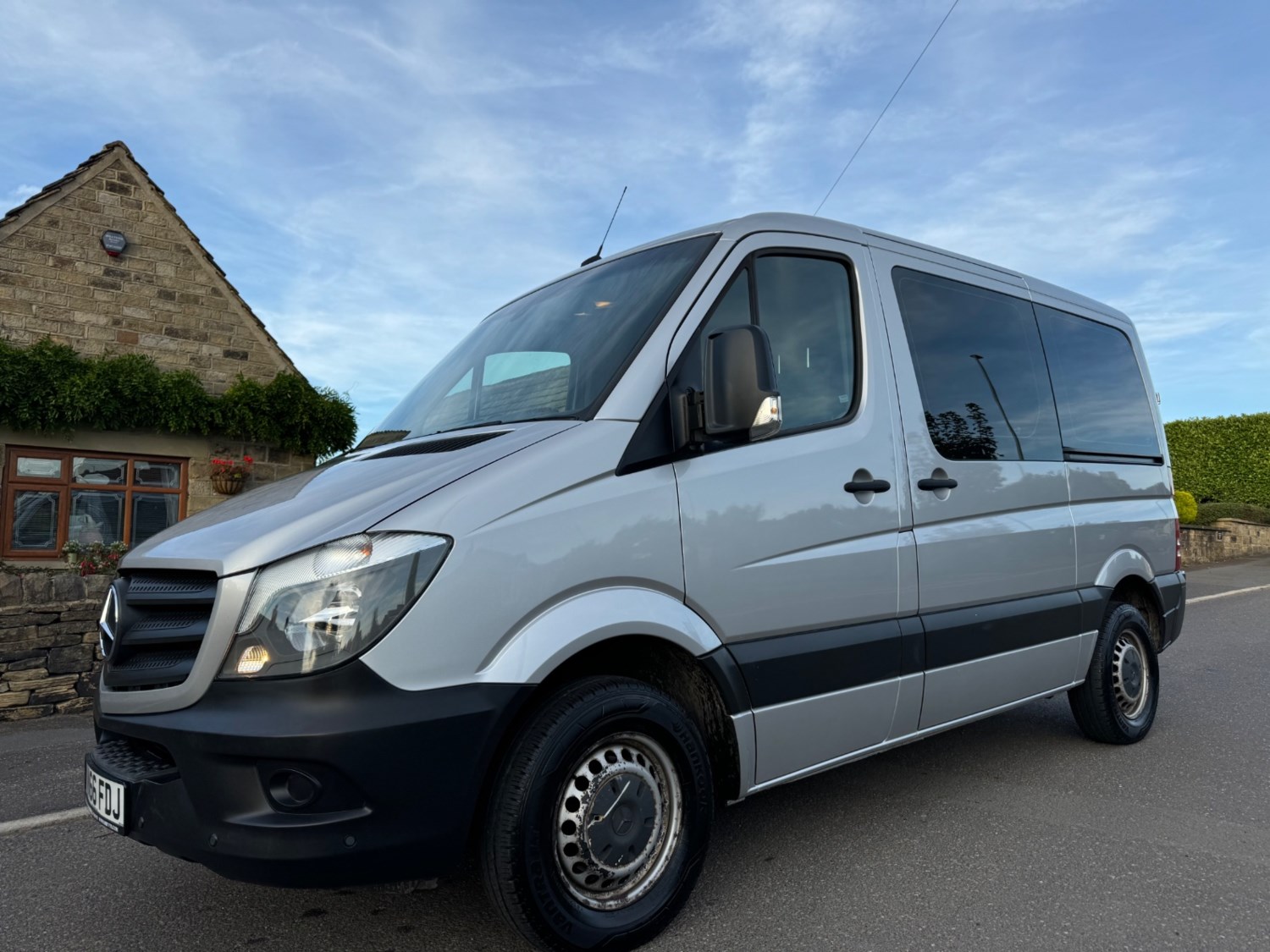 Mercedes-Benz Sprinter Listing Image