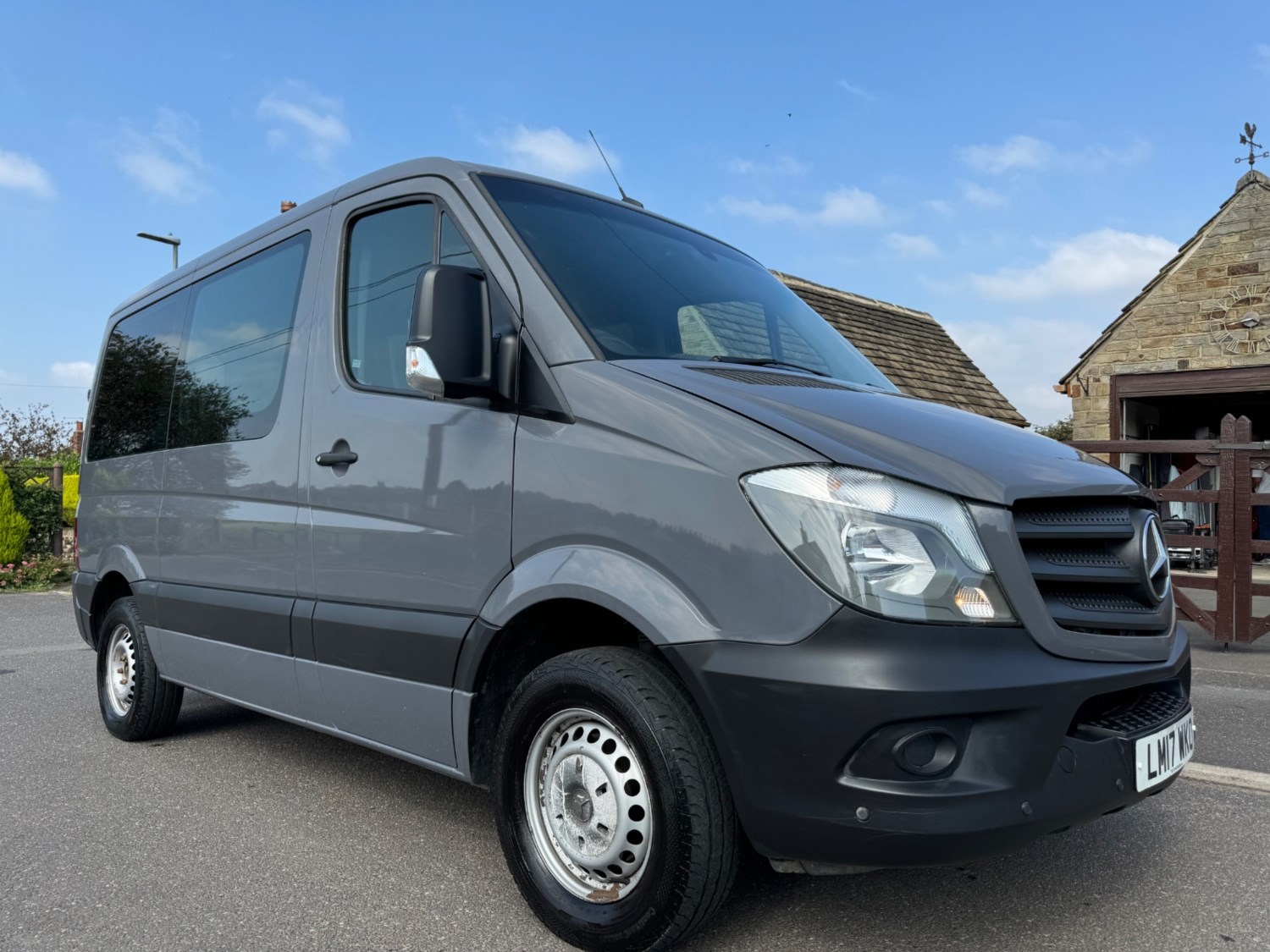 Mercedes-Benz Sprinter Listing Image