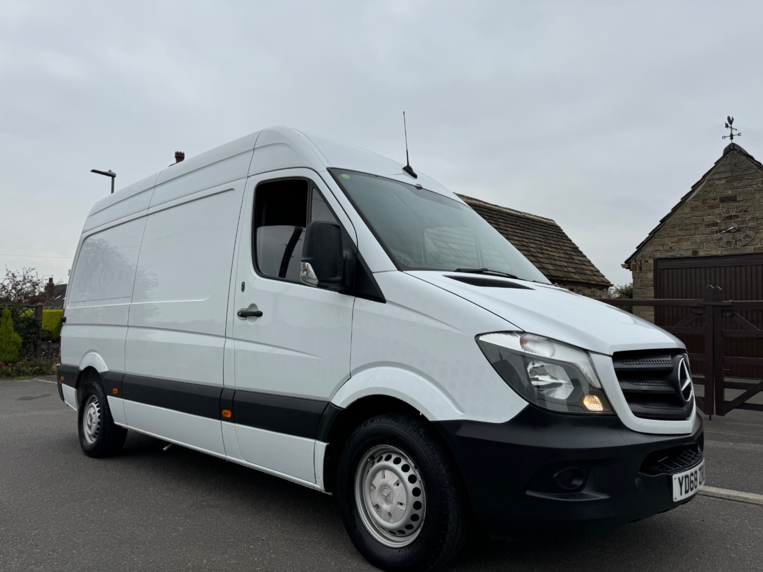 Mercedes-Benz Sprinter Listing Image