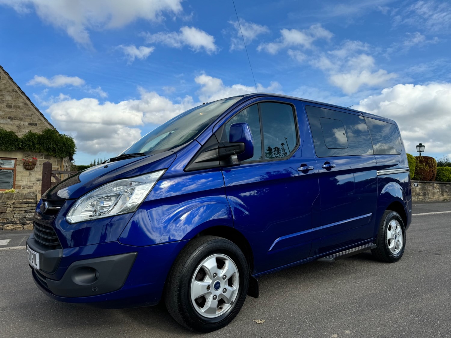 Ford Tourneo Custom Listing Image