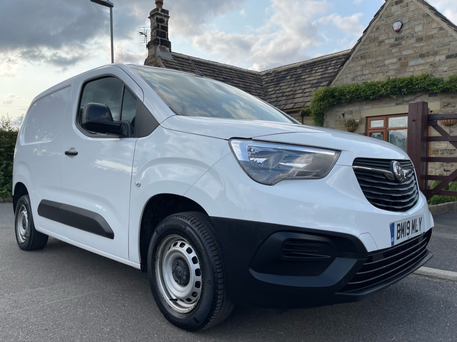 Vauxhall Combo Listing Image