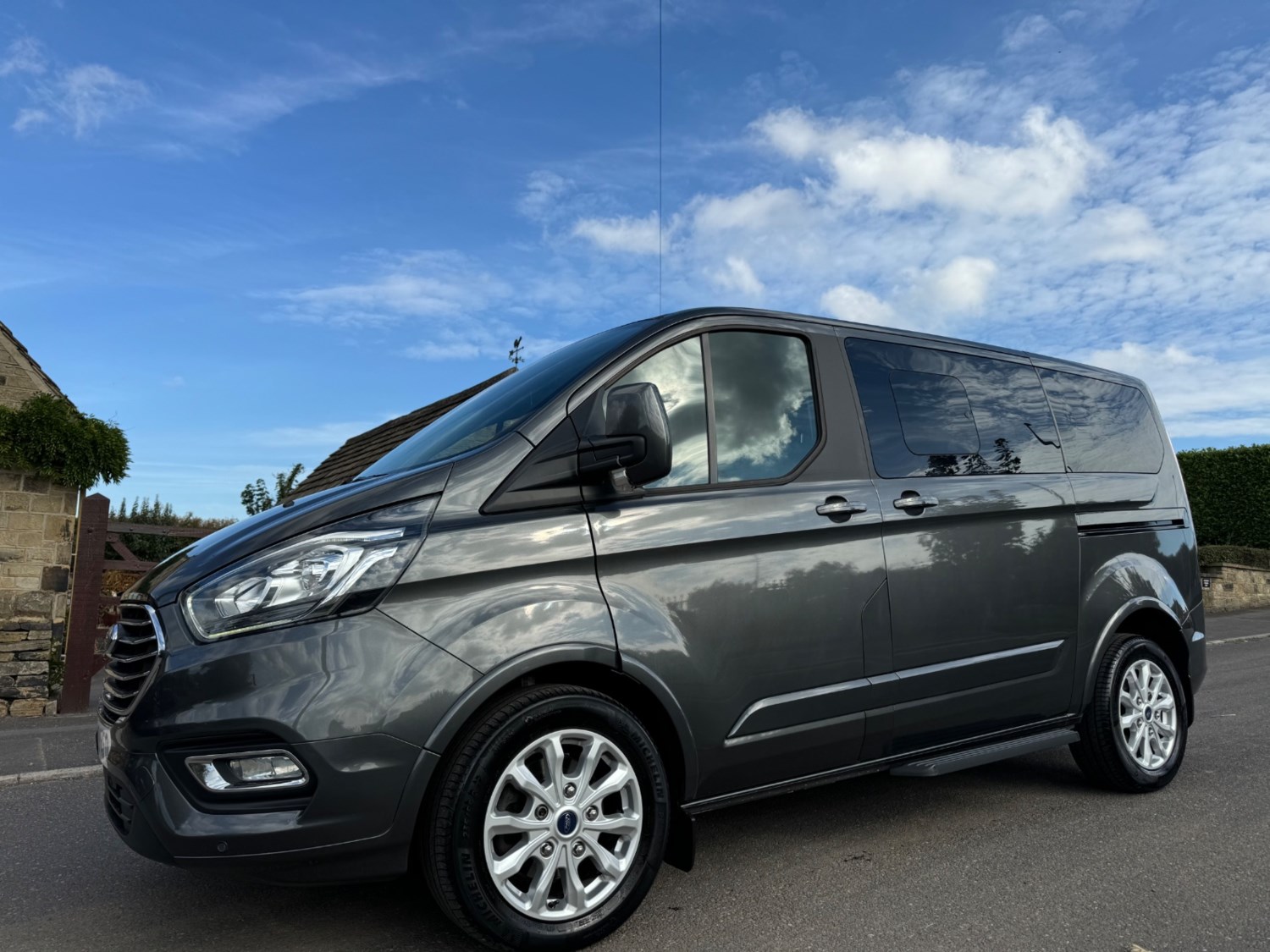 Ford Tourneo Custom Listing Image