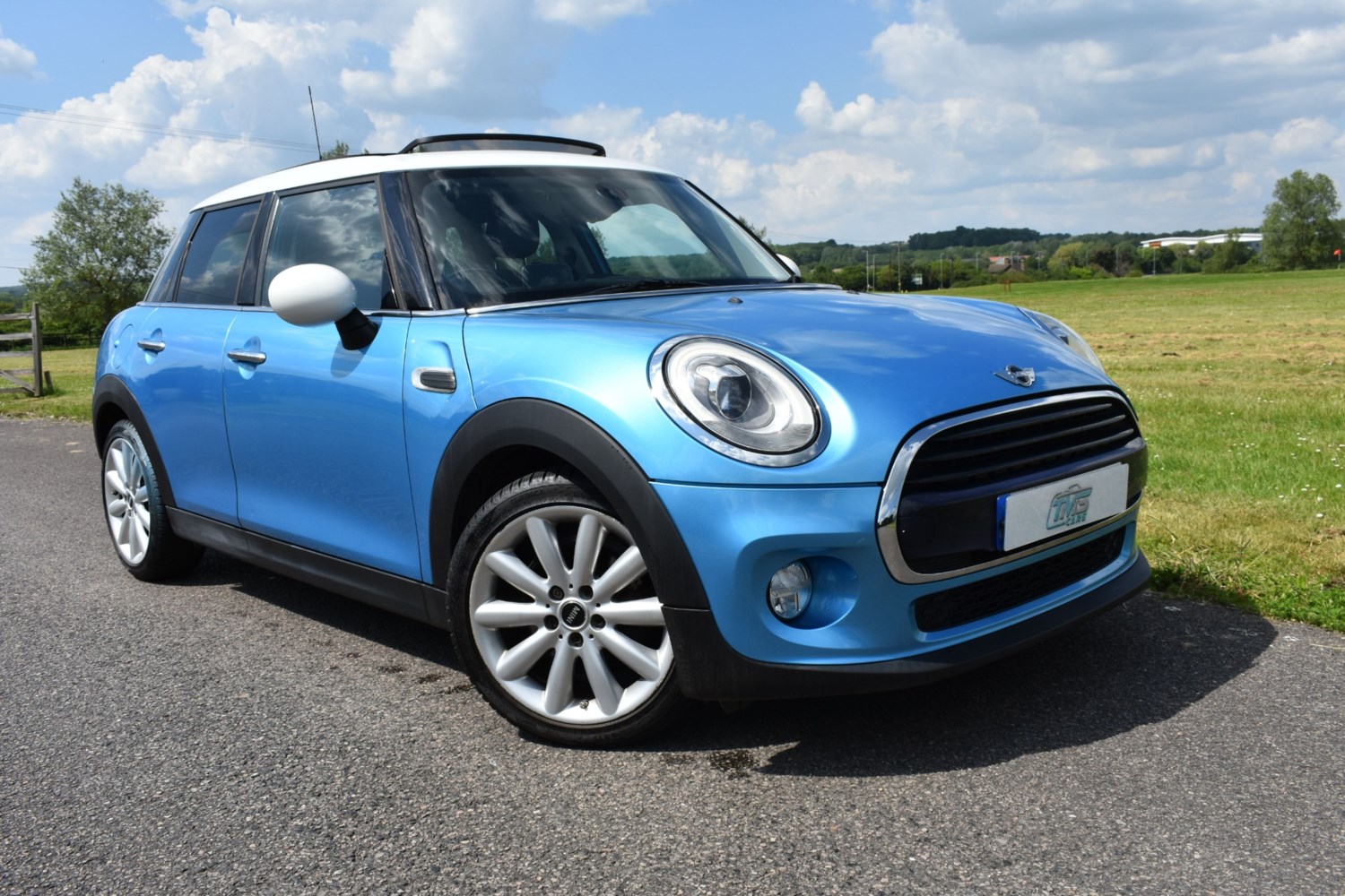 MINI Hatch Listing Image