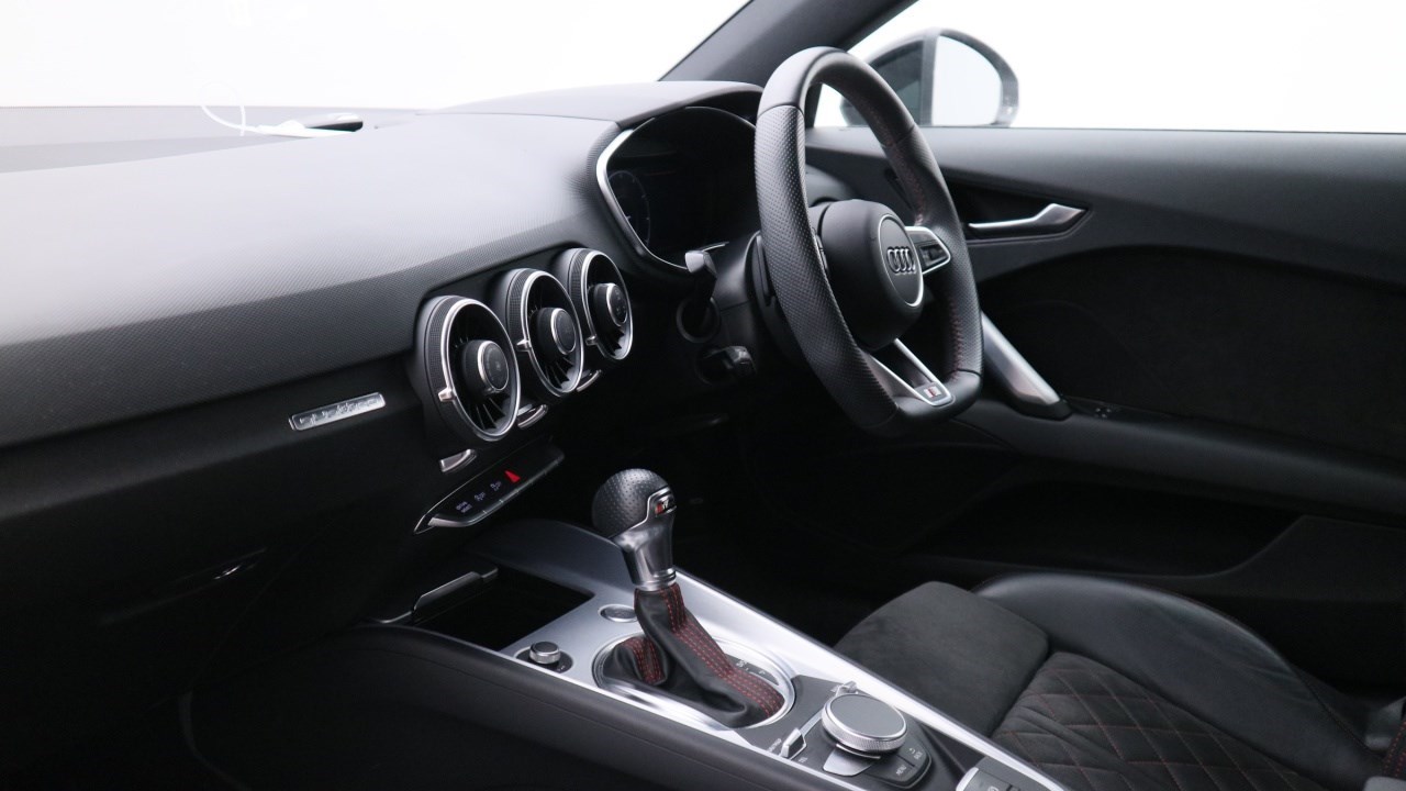 Audi TT Listing Image