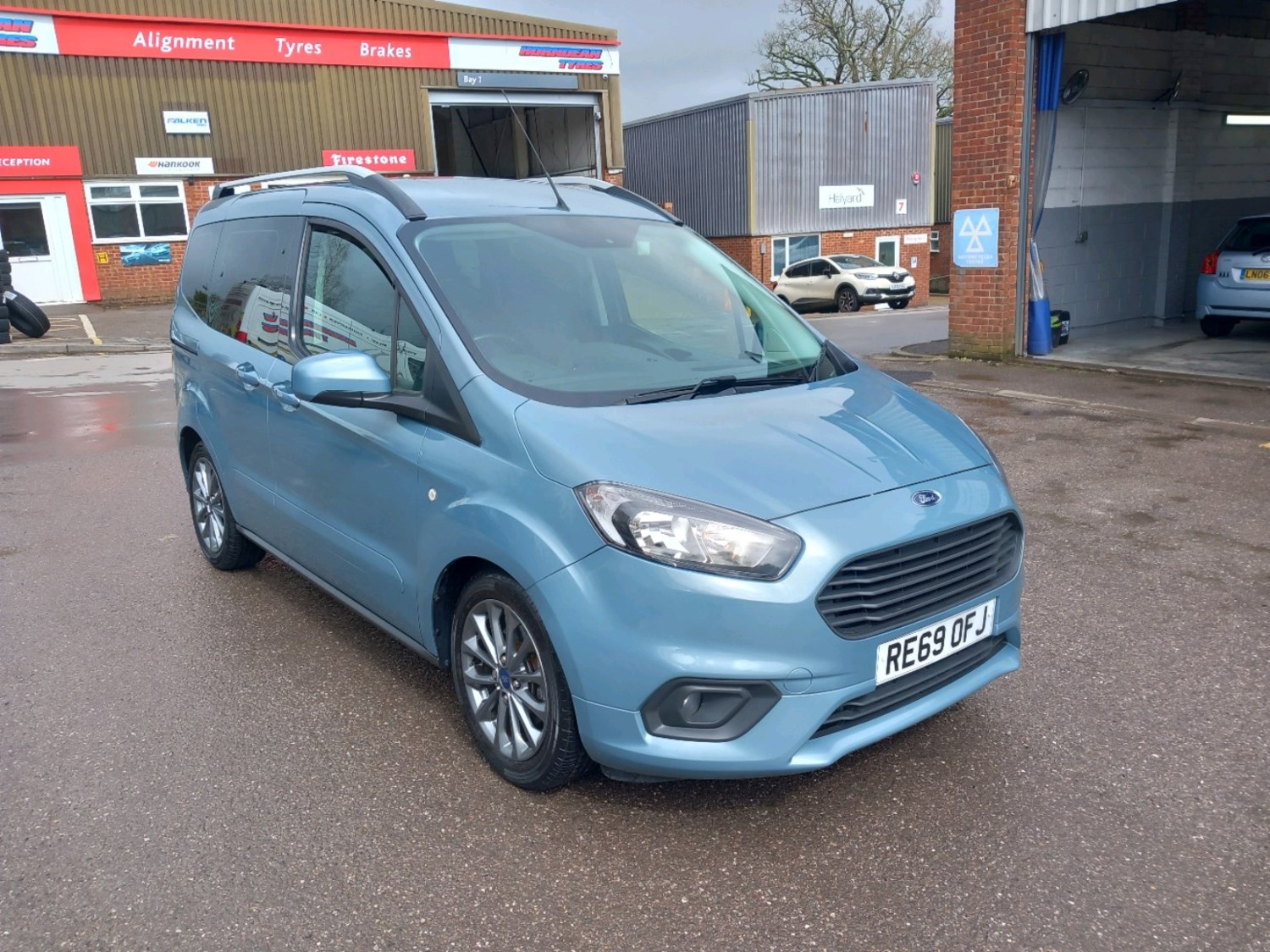 Ford Tourneo Courier Listing Image