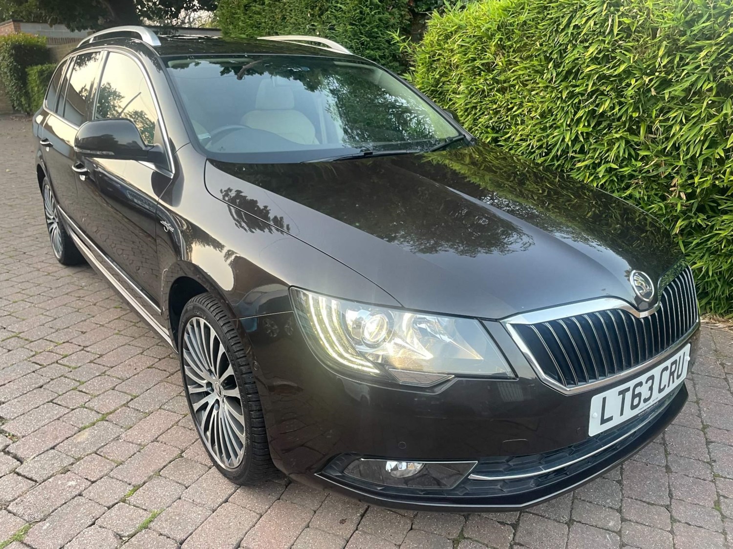 Skoda Superb Listing Image