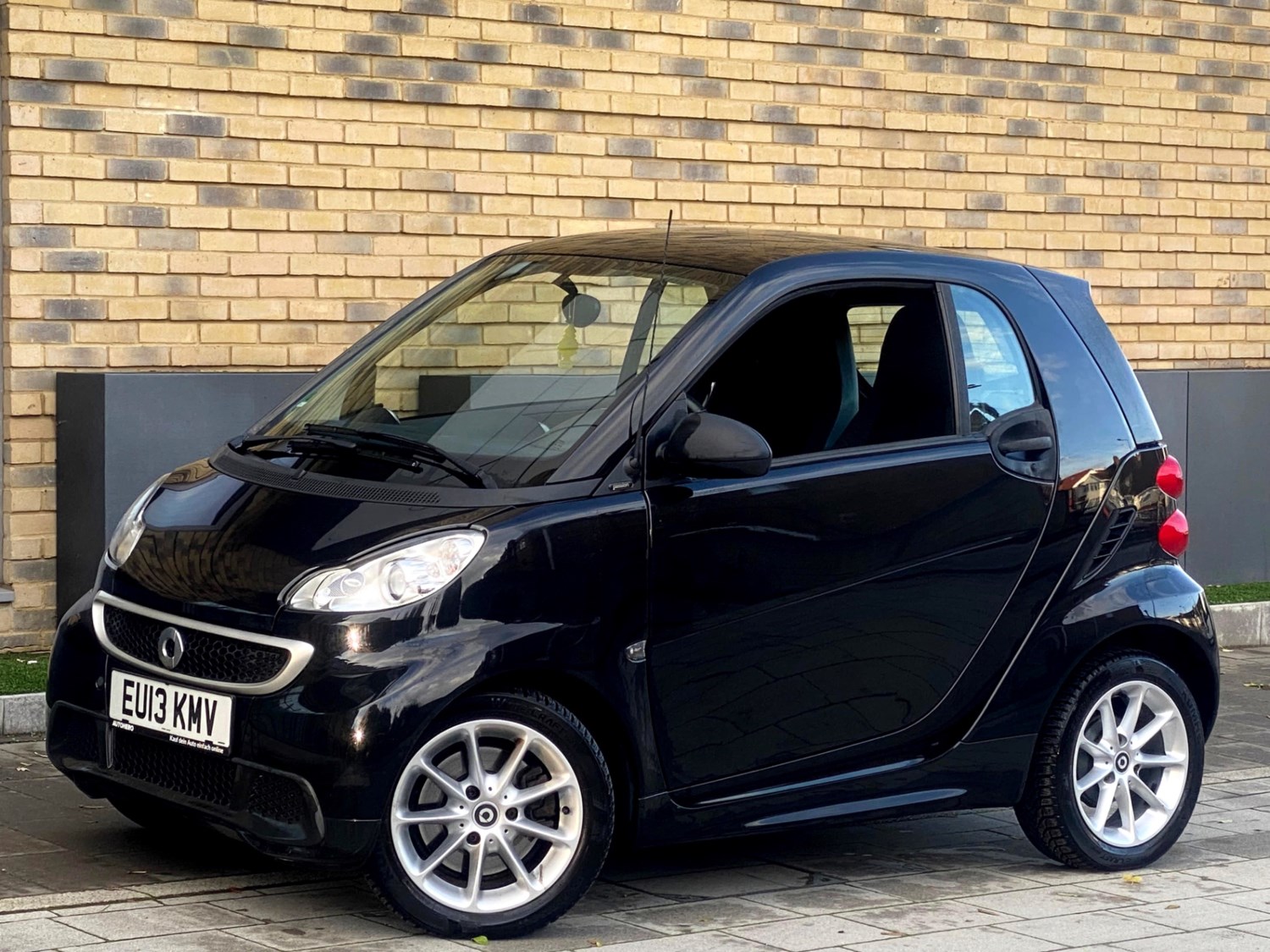 Smart fortwo Listing Image