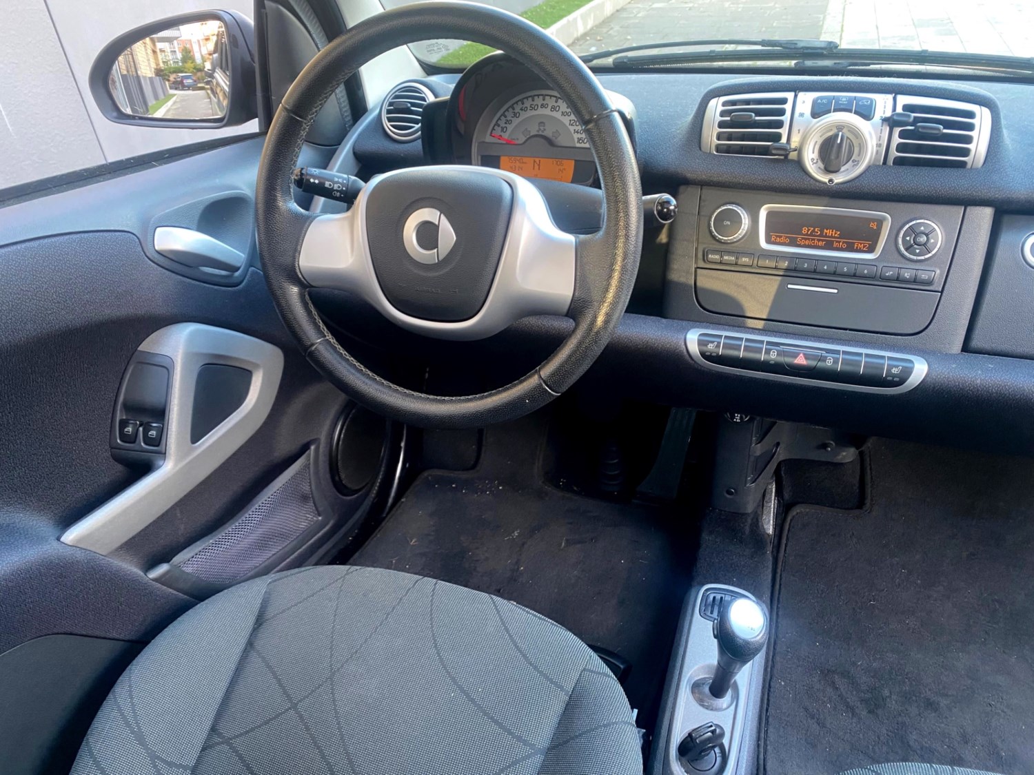 Smart fortwo Listing Image