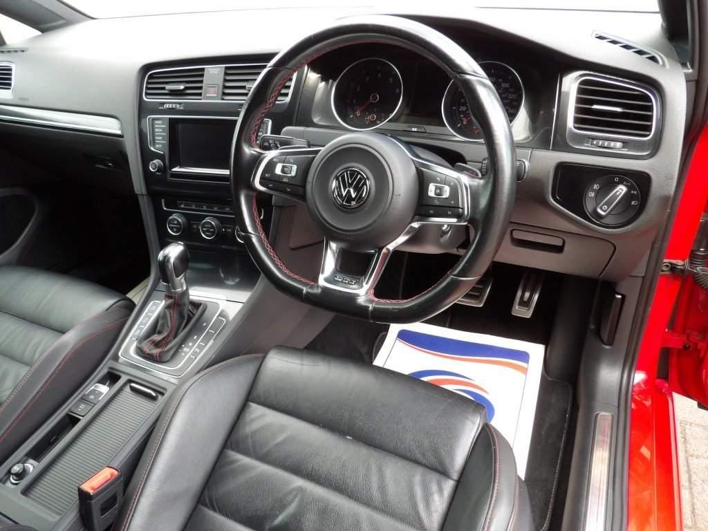 Volkswagen Golf Listing Image