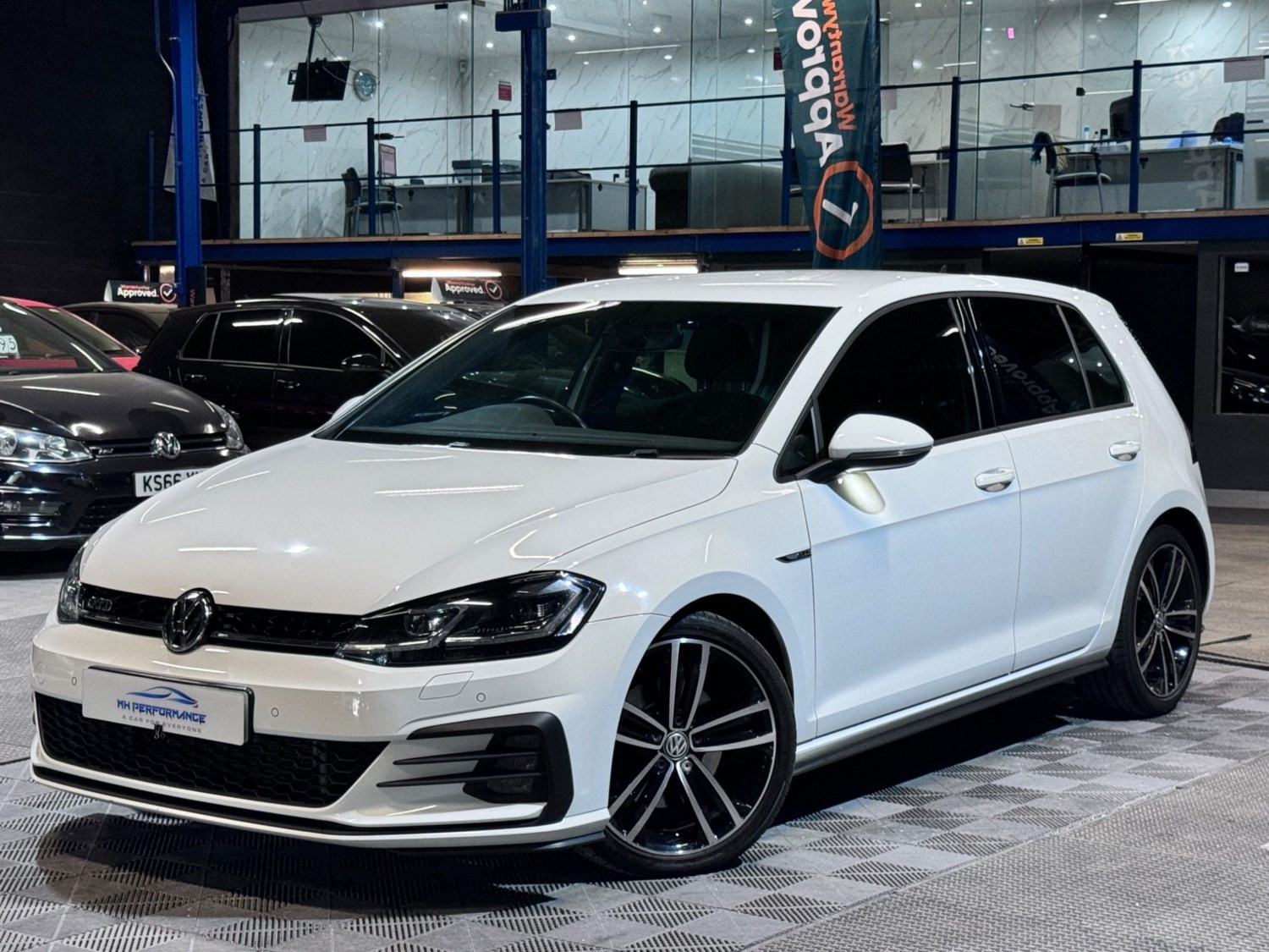 Volkswagen Golf Listing Image