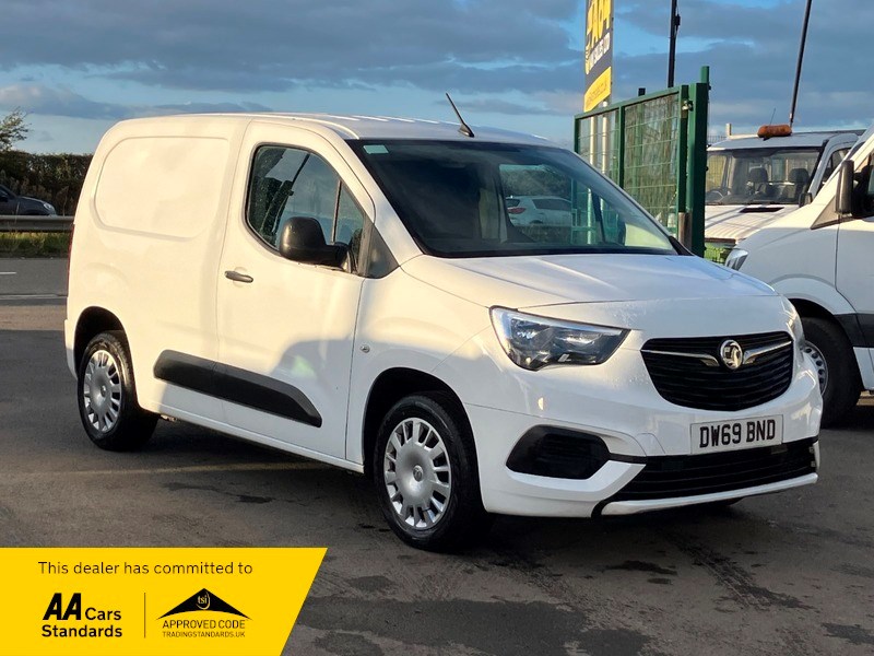 Vauxhall Combo Listing Image