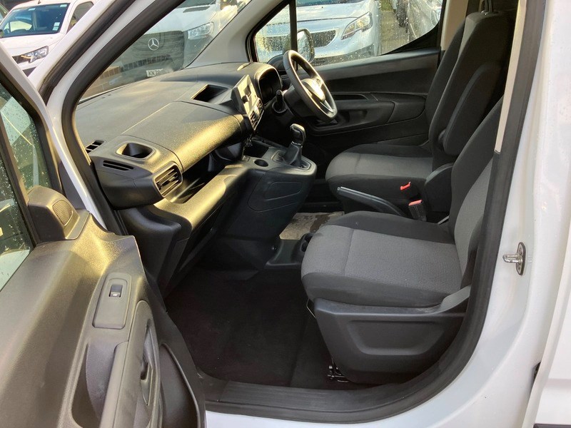 Vauxhall Combo Listing Image