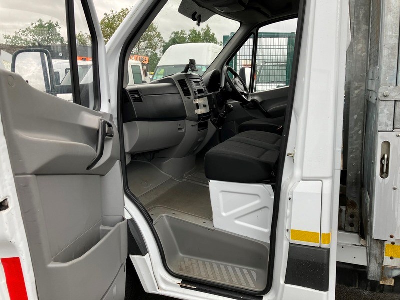 Mercedes-Benz Sprinter Listing Image