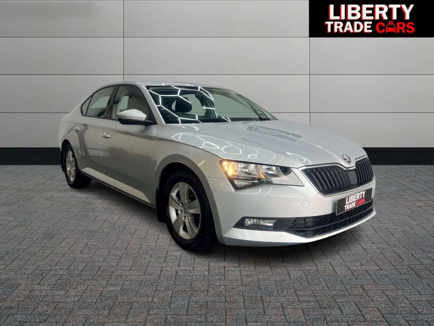 Skoda Superb Listing Image