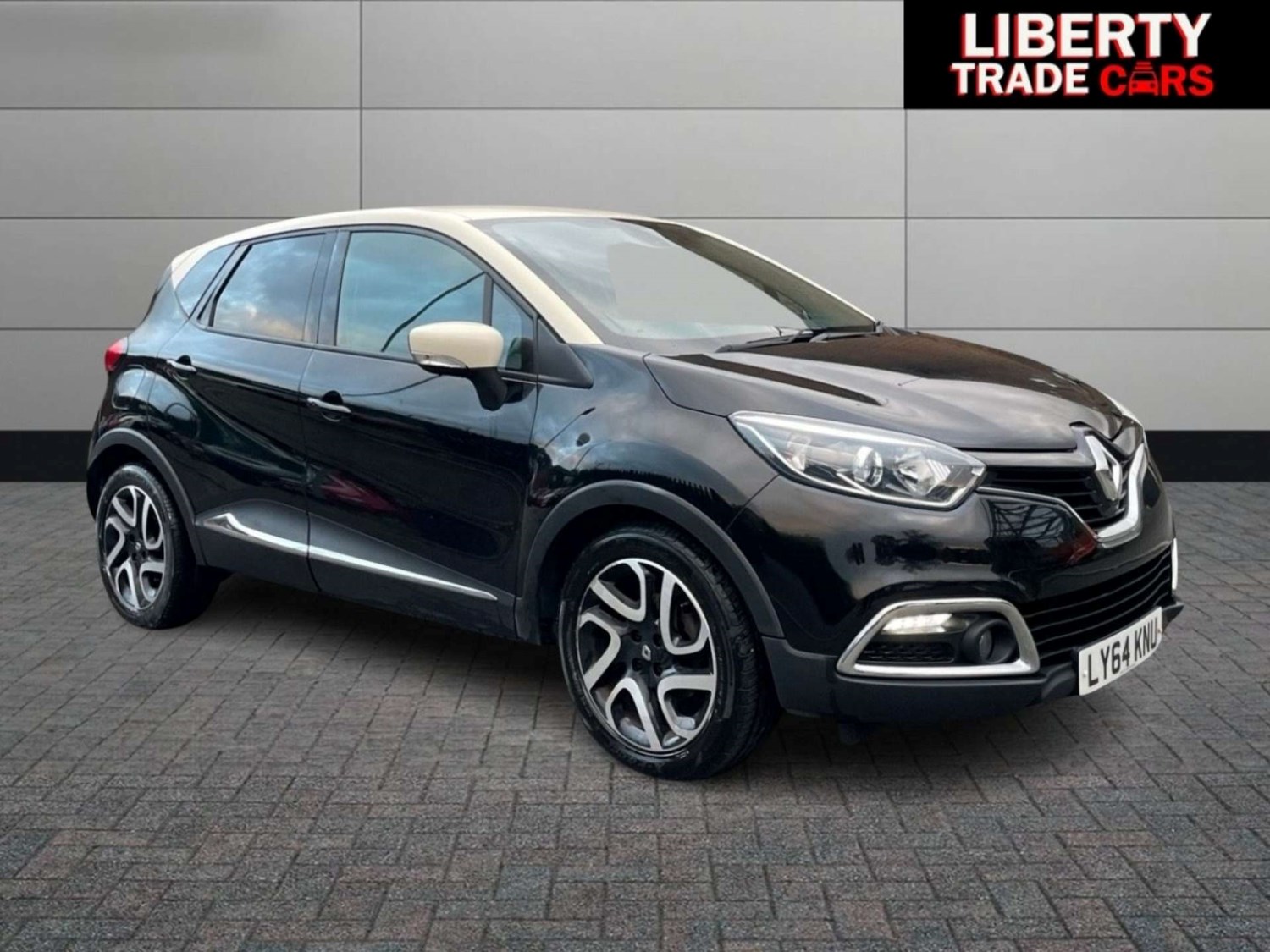 Renault Captur Listing Image