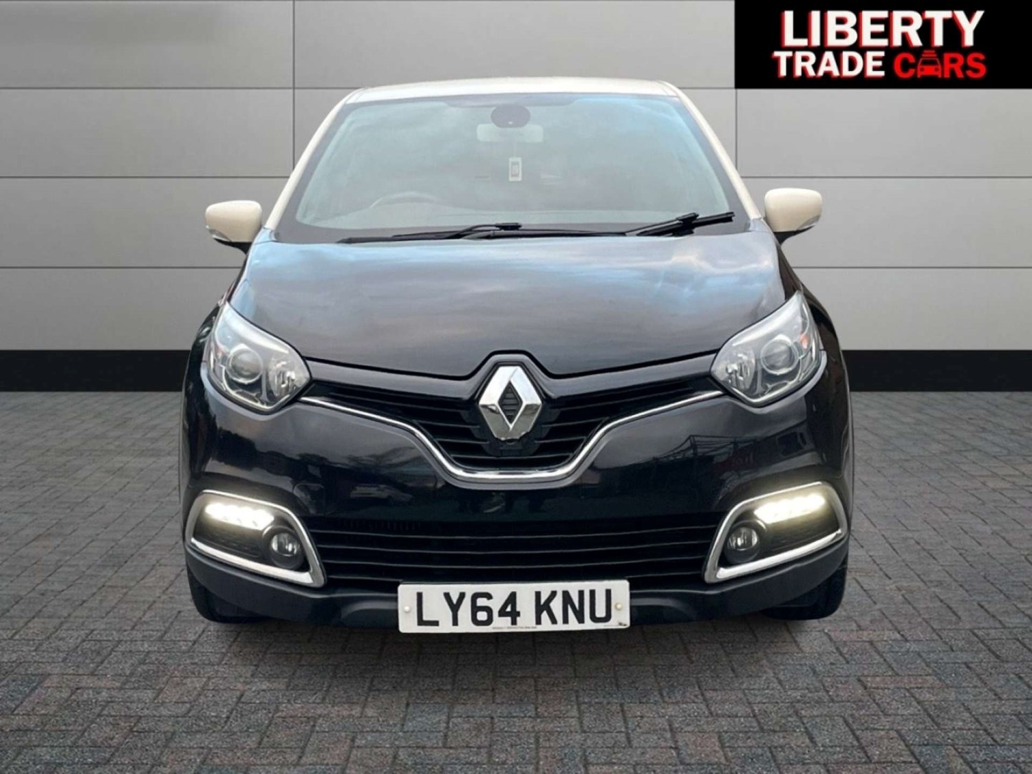 Renault Captur Listing Image