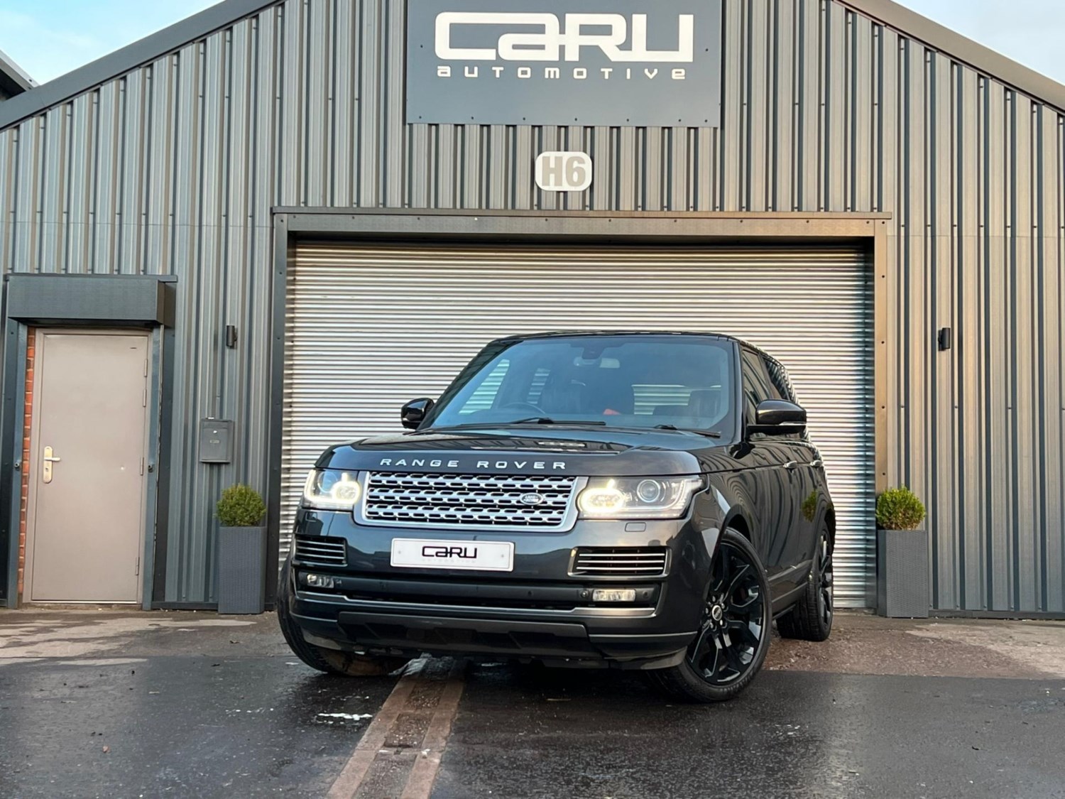 Land Rover Range Rover Listing Image