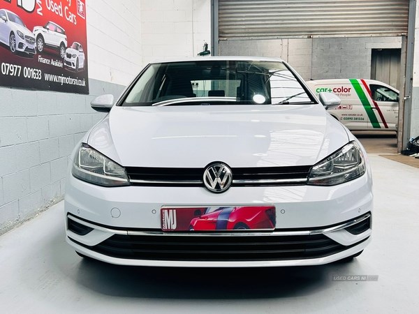 Volkswagen Golf Listing Image