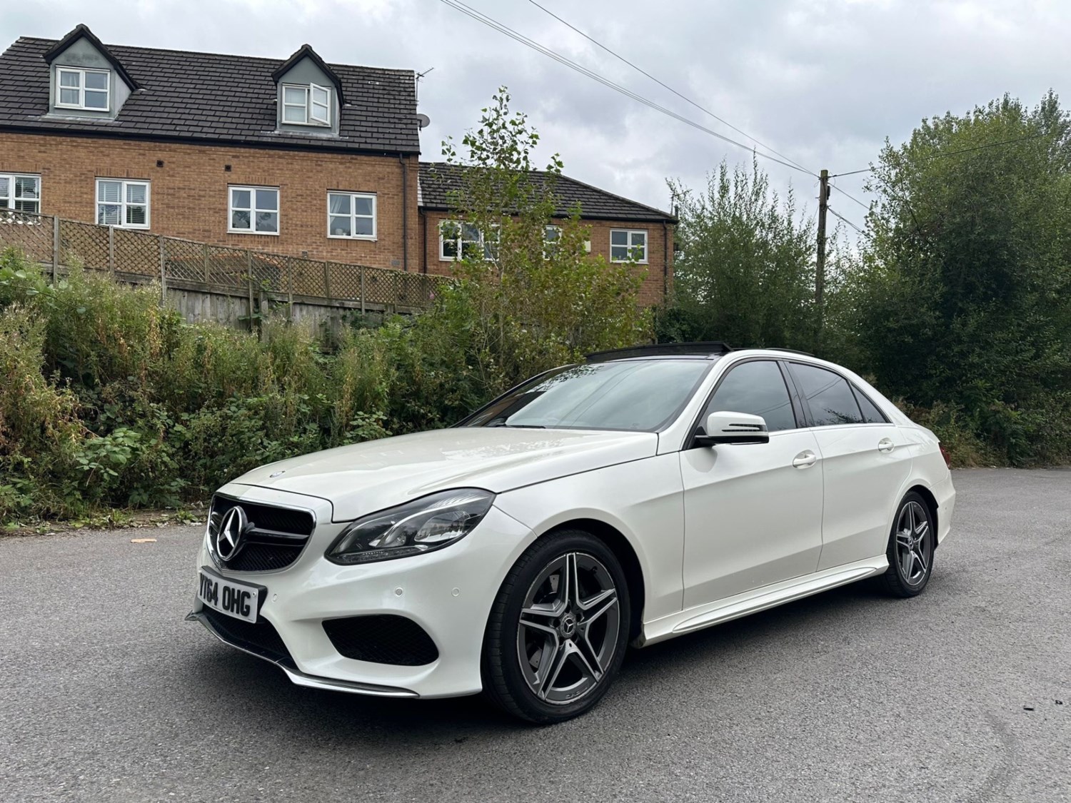 Mercedes-Benz E-Class Listing Image